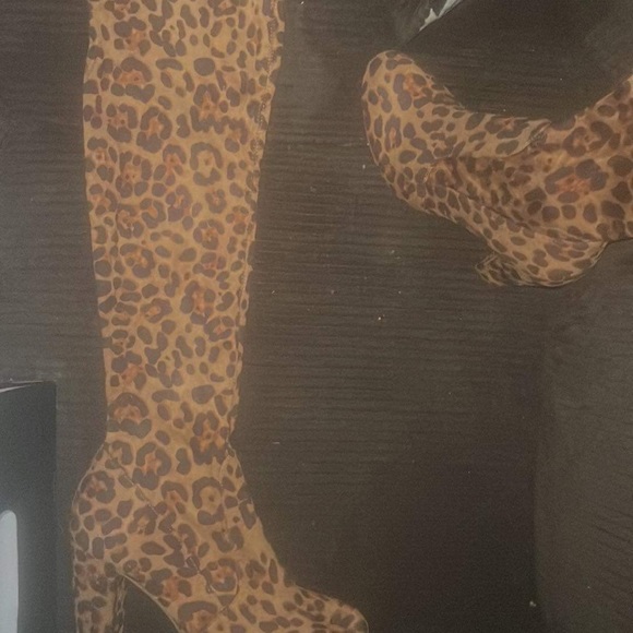 Women thigh high boots - Picture 1 of 1